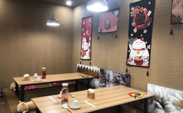 餐饮服务员怎么催客人显得有礼貌