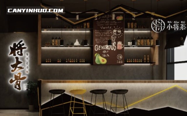 将大骨骨烧骨汤饭，一根酱骨提气，一碗骨汤招魂